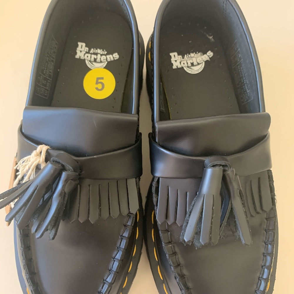 NWT Dr. Martens Adrian Quad Leather Platform Tassle Black Loafers Size 5 - Picture 5 of 6